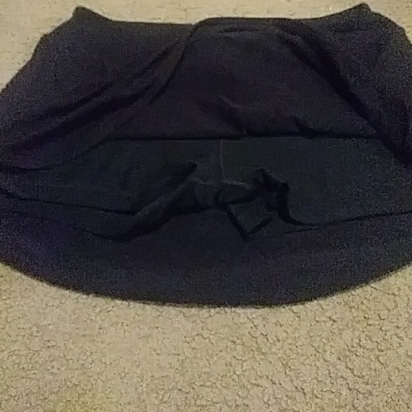 Nike skirt - Picture 2 of 4